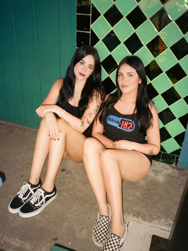 Abi & Gabby emo camshow