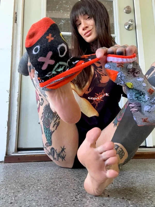 Alaskalovesfetish tattooed camshow
