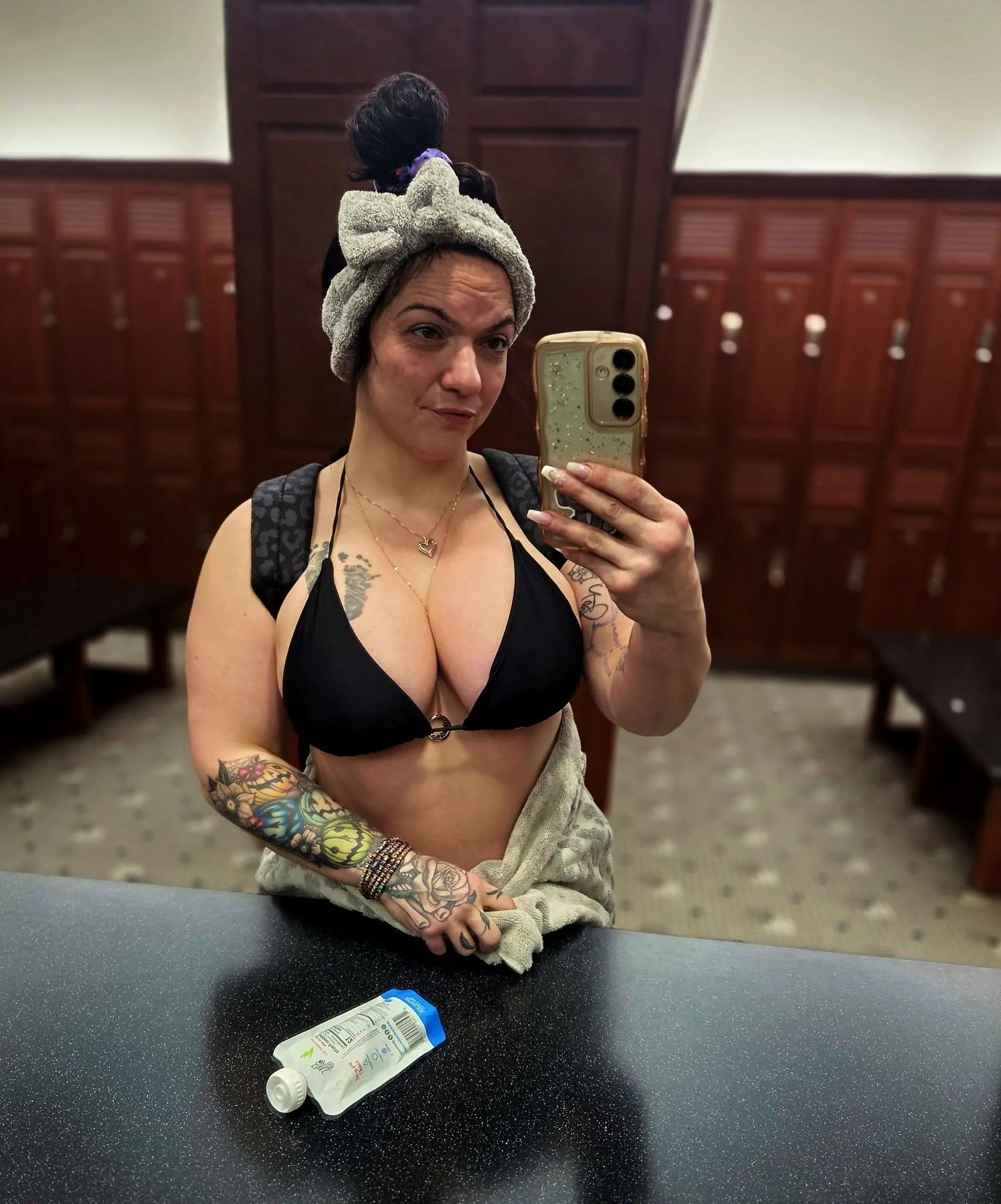 Britt Mariani tattooed camshow