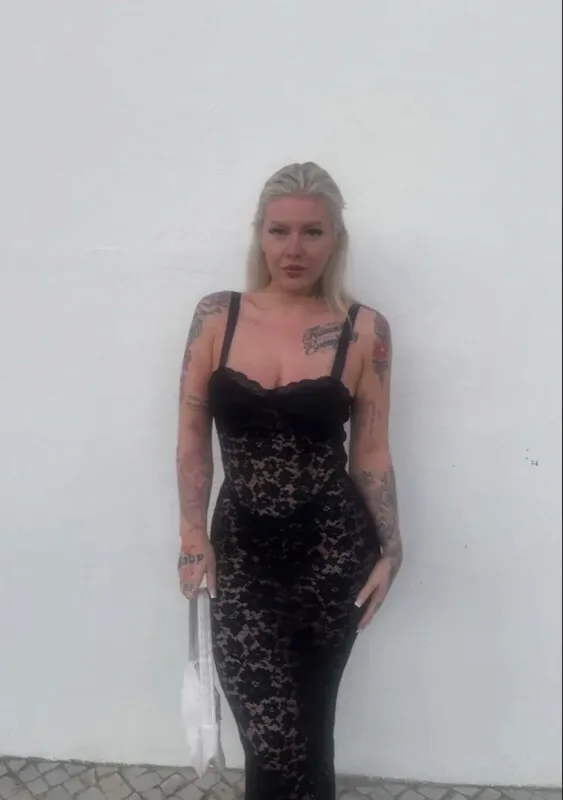 emzlouxo tattooed camshow