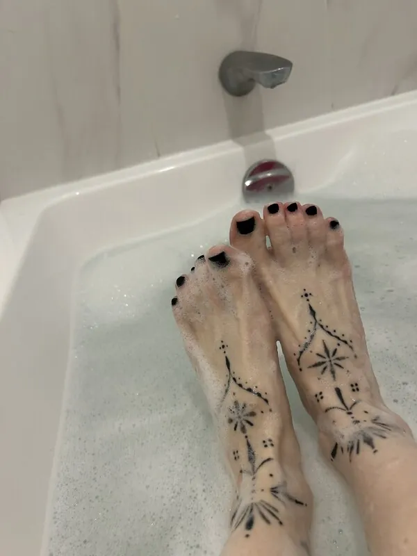 Erma tattooed camshow