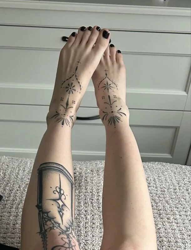 Erma tattooed camshow
