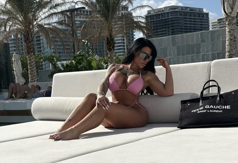 Imvanessathecoach tattooed camshow