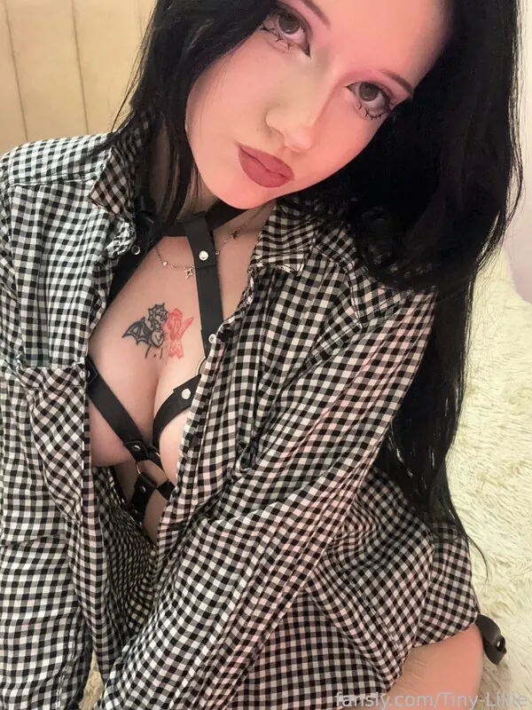 Lillie egirl camshow