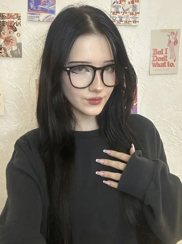 Lillie egirl camshow
