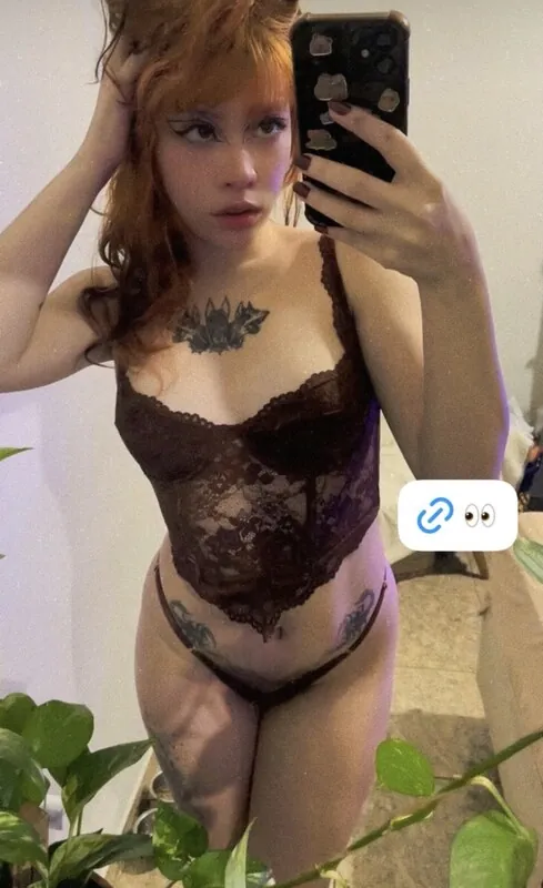 Scarlettveil0 goth camshow