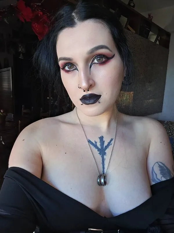 crimson_dead_wolf goth camshow