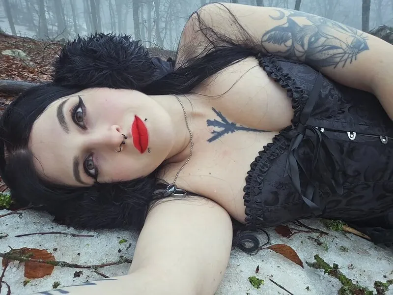crimson_dead_wolf goth camshow