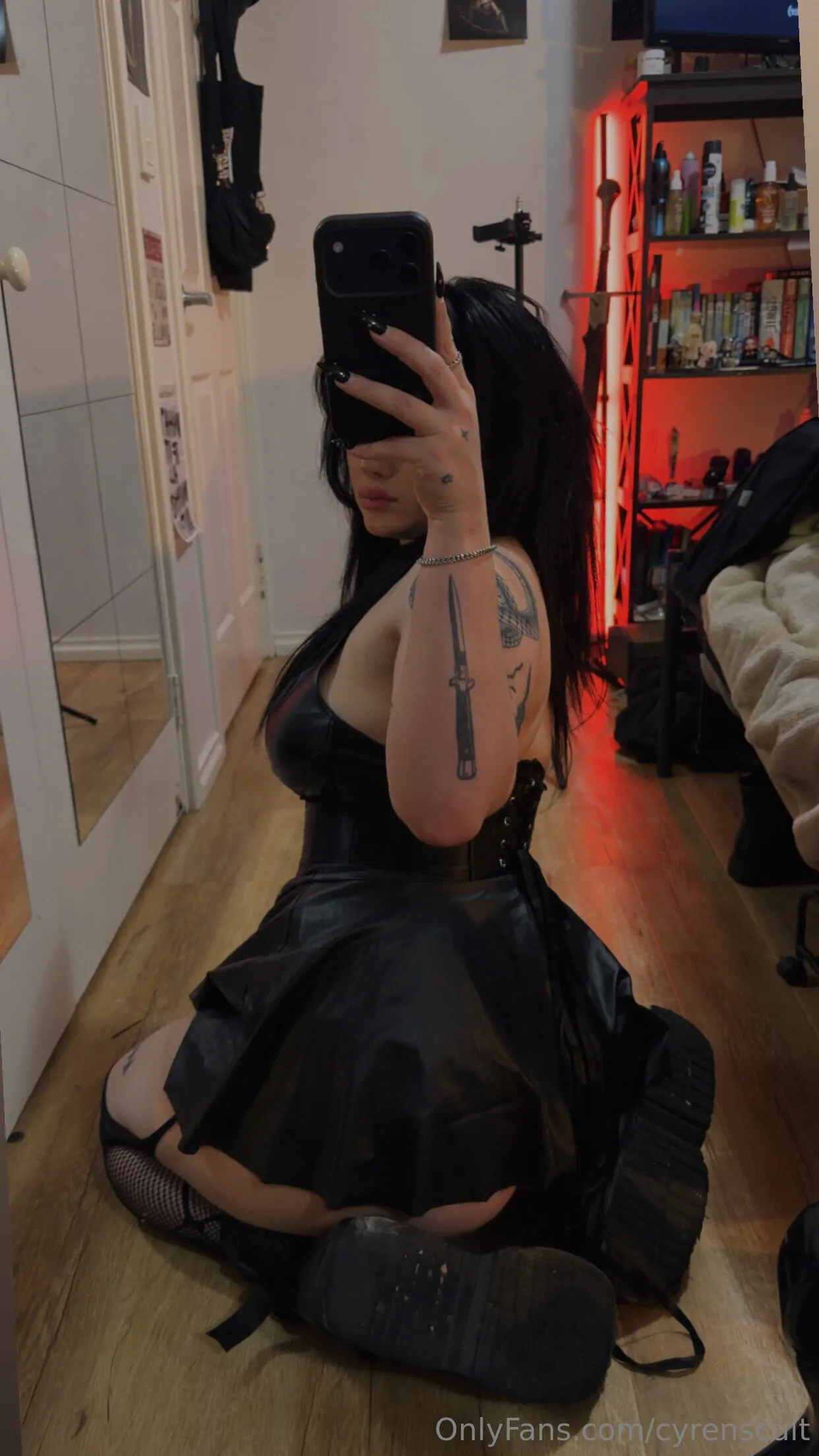 cyrenscult goth camshow