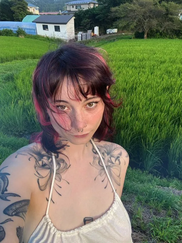 @DeadMiette tattooed camshow