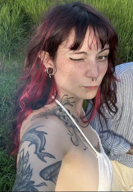 @DeadMiette tattooed camshow