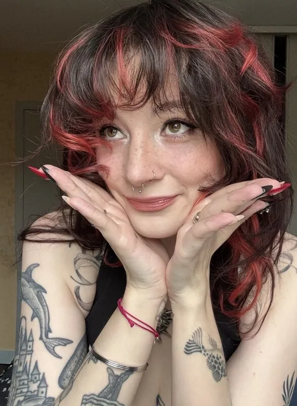 @DeadMiette tattooed camshow