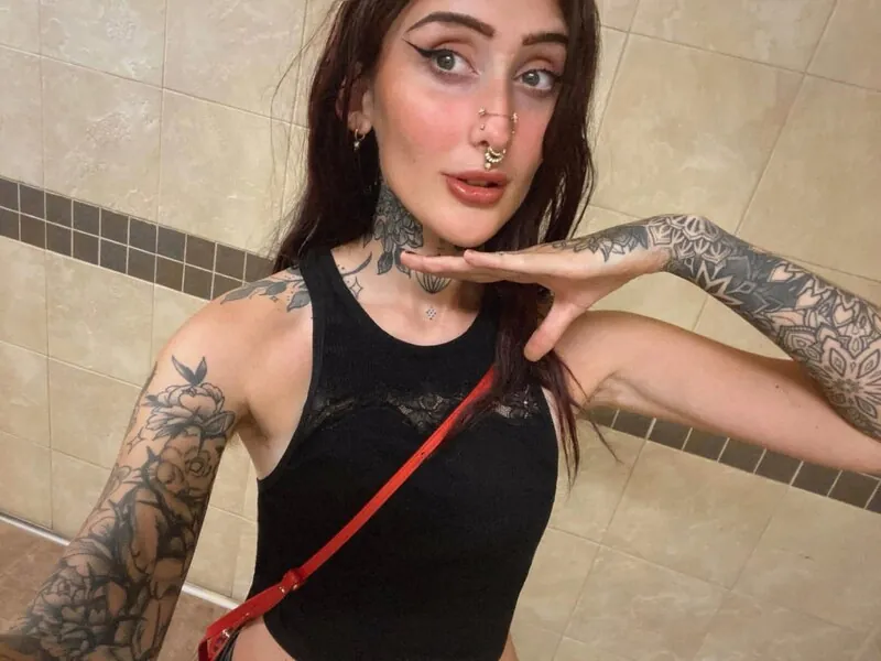 ghostologyxo goth camshow