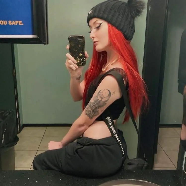 ghostologyxo goth camshow