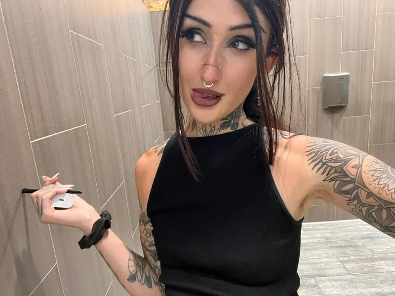 ghostologyxo goth camshow