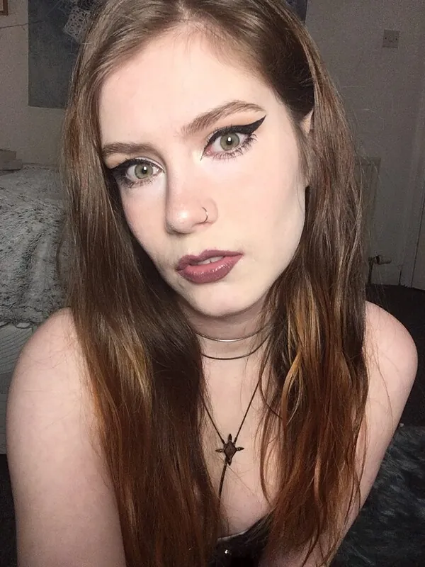 Goddess.Serana goth camshow