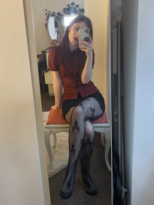 Goddess.Serana goth camshow