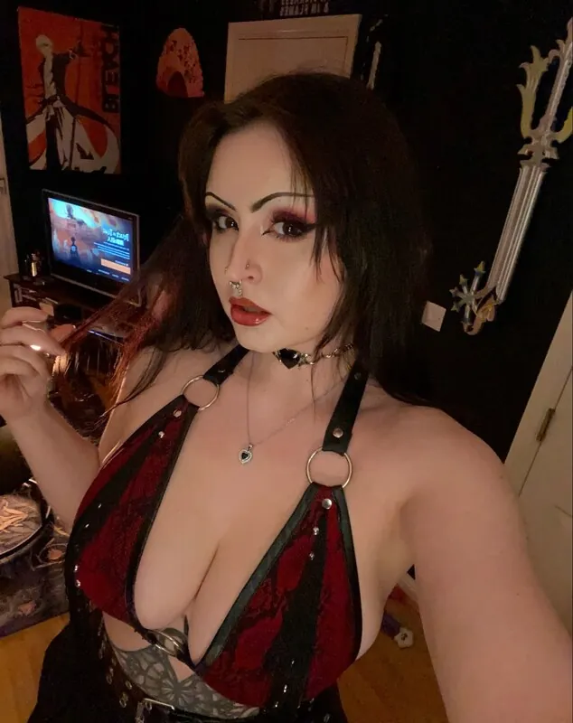 Neemahah goth camshow