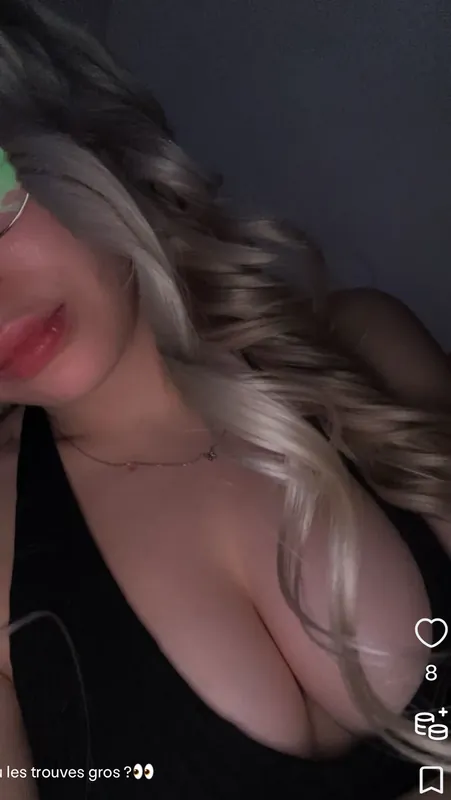 Roziie_ egirl camshow