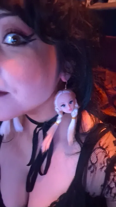 Scaroline goth camshow