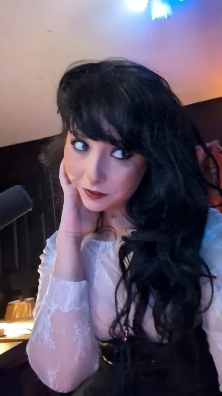 Scaroline goth camshow