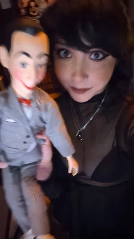 Scaroline goth camshow
