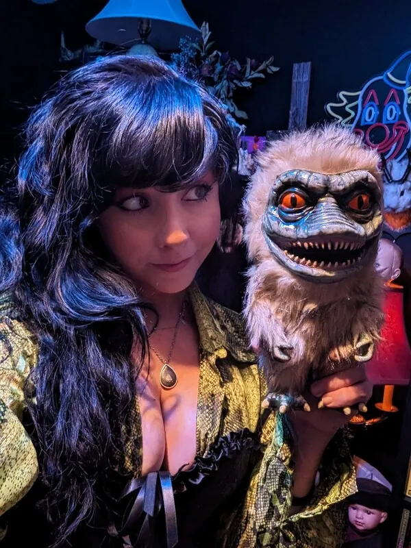 Scaroline goth camshow