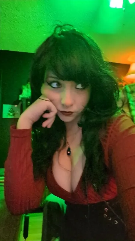 Scaroline goth camshow