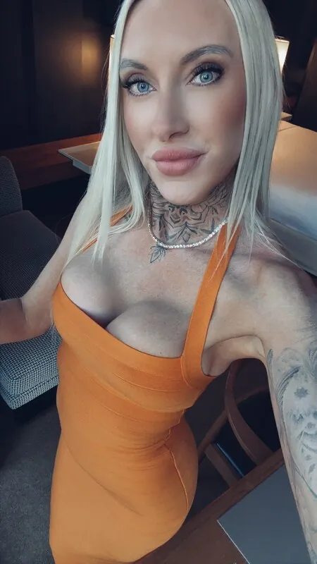 shamefully-skilled tattooed camshow