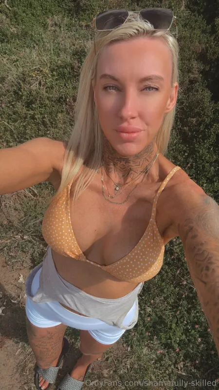shamefully-skilled tattooed camshow