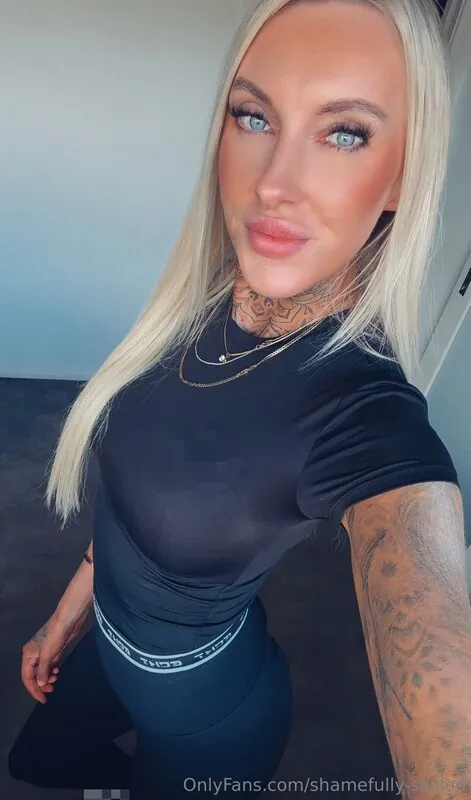 shamefully-skilled tattooed camshow