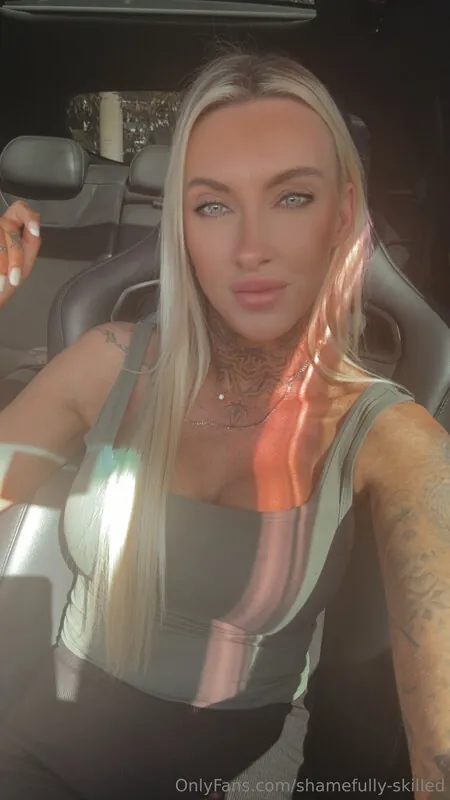 shamefully-skilled tattooed camshow