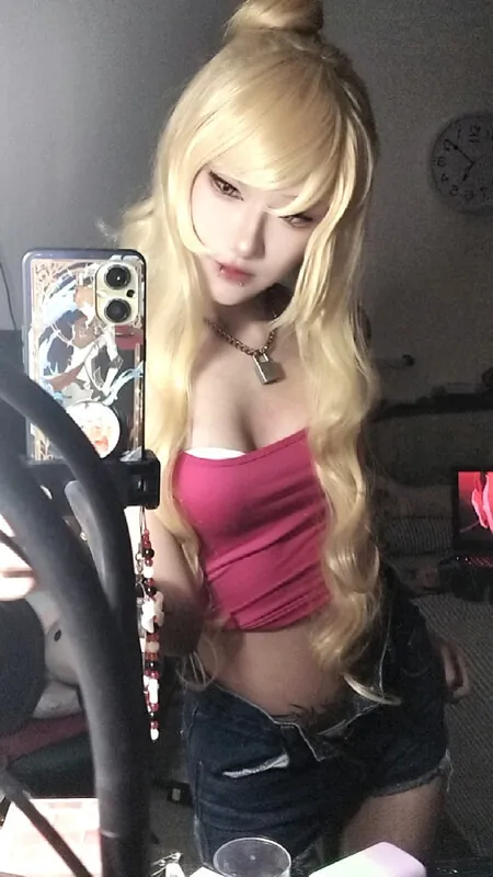 Whorebinger emo camshow