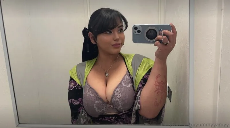 Yummmyamy tattooed camshow