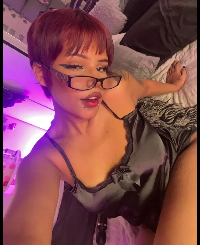 bonnie anderson goth camshow