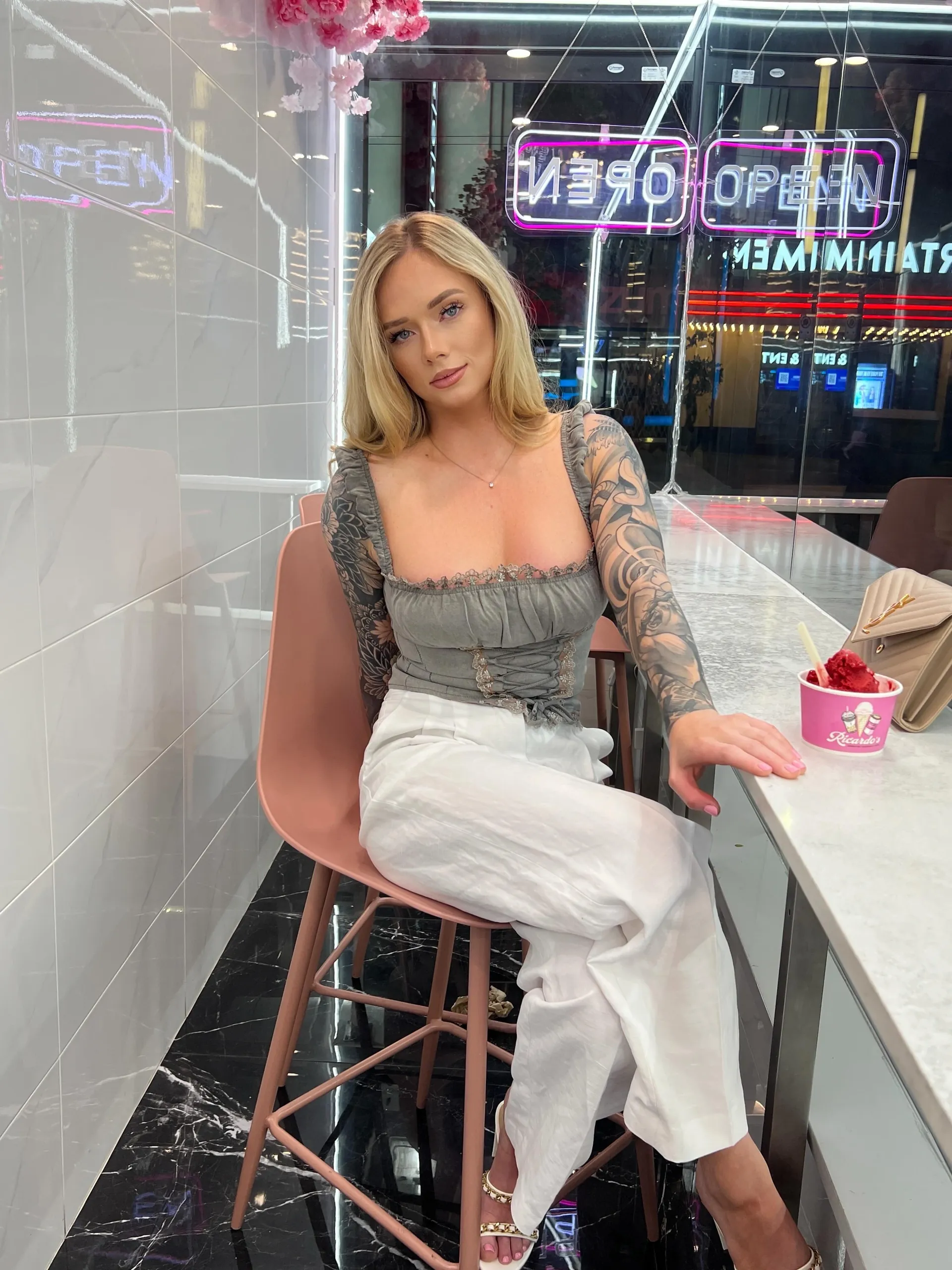 heidi hendrix tattooed camshow