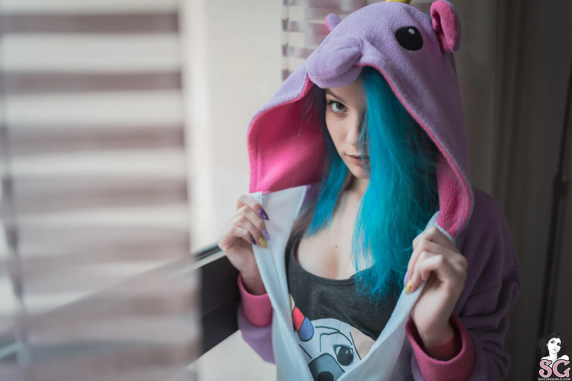 Kuuntaraxia alt camshow