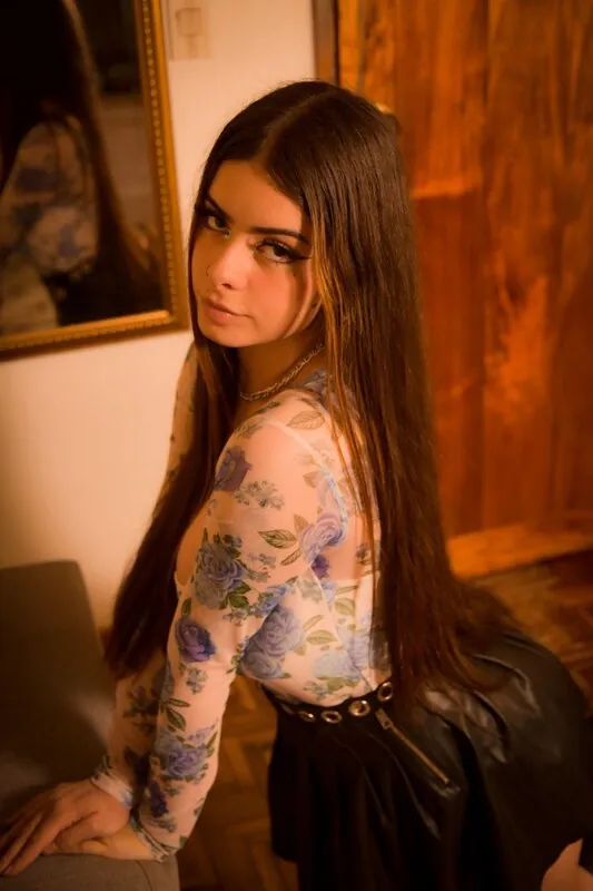 Melodyy_UwU_ goth camshow