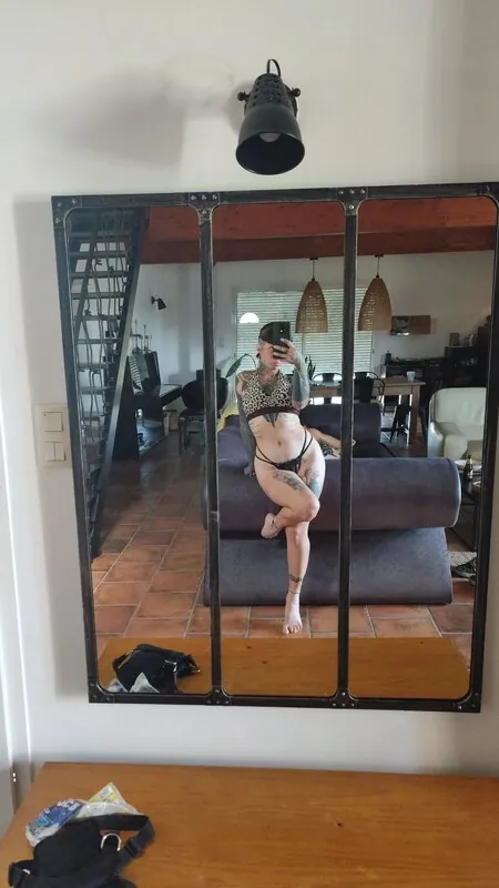saraee_anguis · Sarah.Mercier tattooed camshow