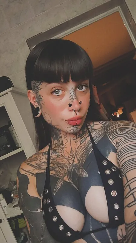 saraee_anguis · Sarah.Mercier tattooed camshow