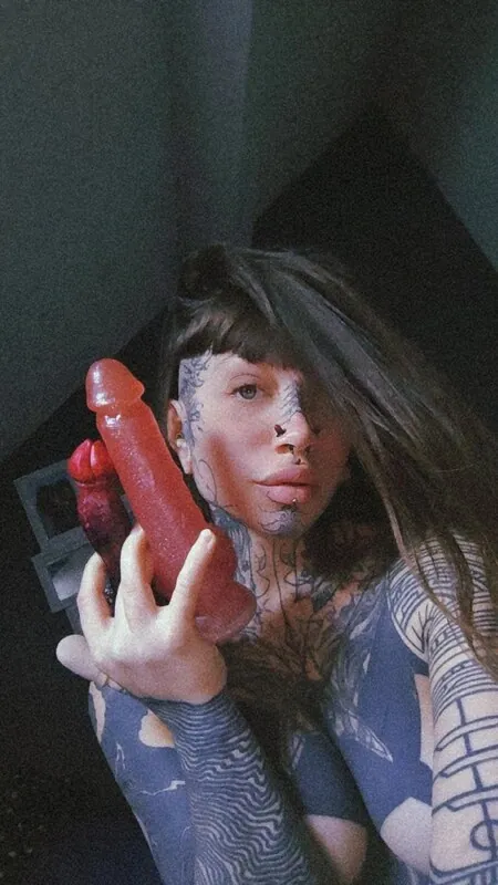 saraee_anguis · Sarah.Mercier tattooed camshow